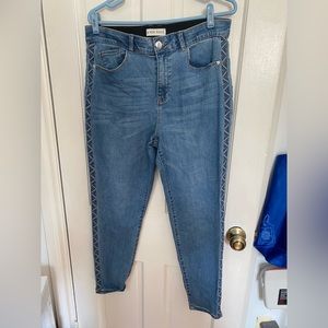 Size 14 Knox Rose gently used jeans with fun side embroidery